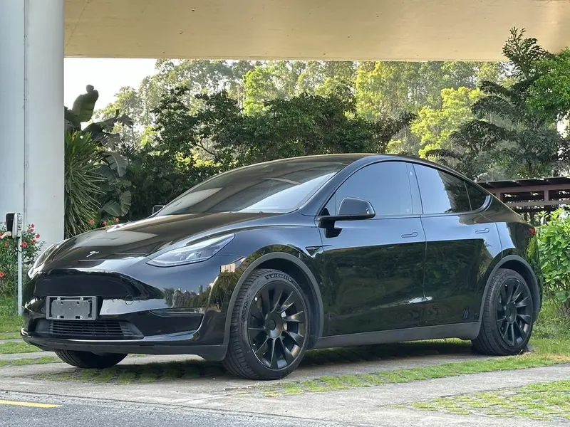 Tesla Model Y Standard Range Edition, 2021 — фото 1