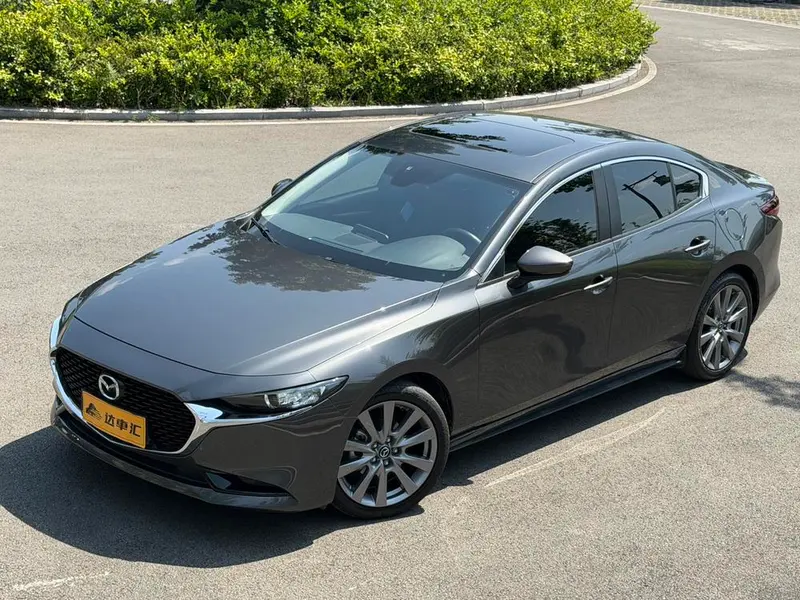 Mazda 3 Axela 2.0L Auto Edition, 2020 — фото 1