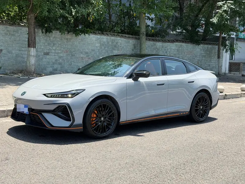 Changan UNI-V, 2025