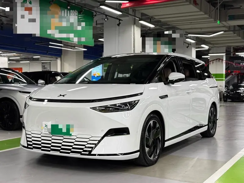XPeng X9, 2024