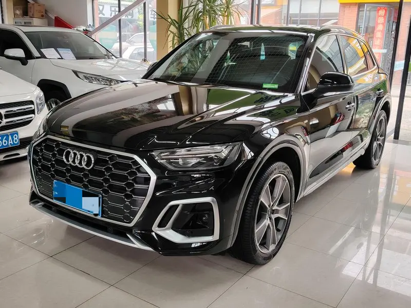 Audi Q5L, 2022