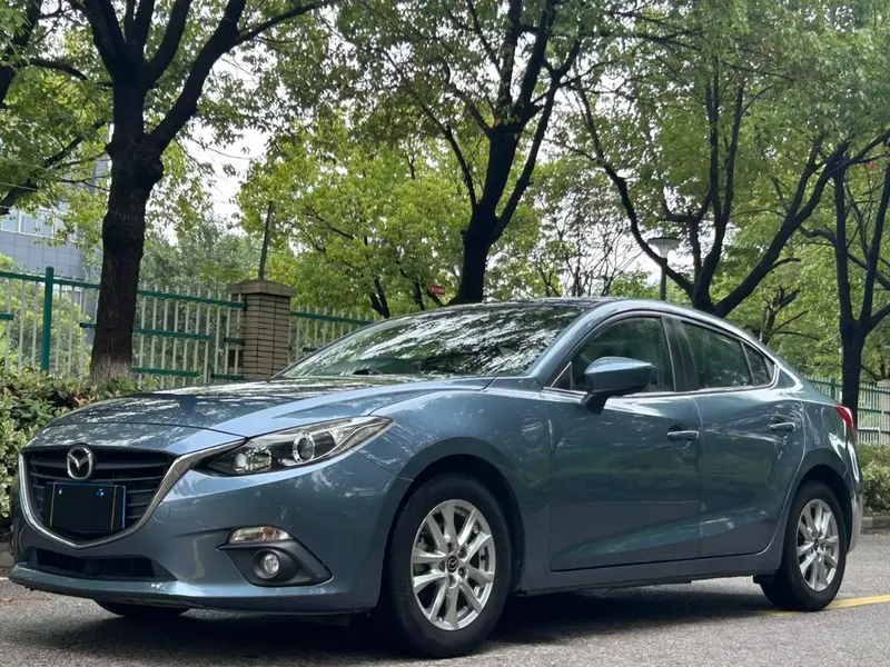 Mazda 3 Axela Sedan 1.5L Auto Luxury Version, 2014 — фото 1