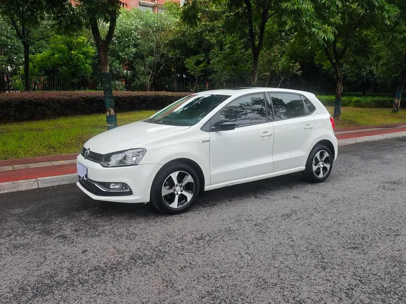Volkswagen Polo 1.6L Auto Comfort Version, 2016 — фото 1