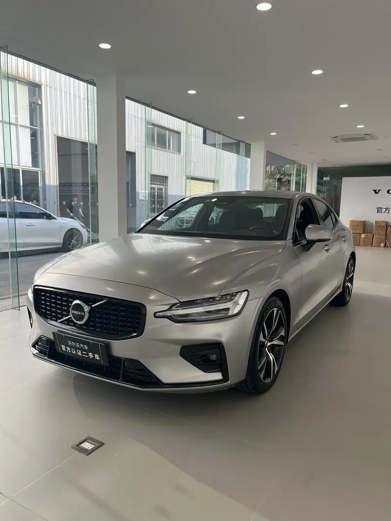 Volvo S60, 2025