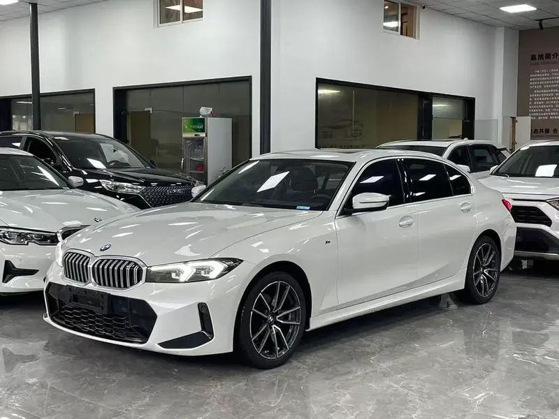 BMW 3-Series, 2023