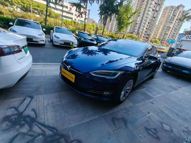 Tesla Model S, 2016