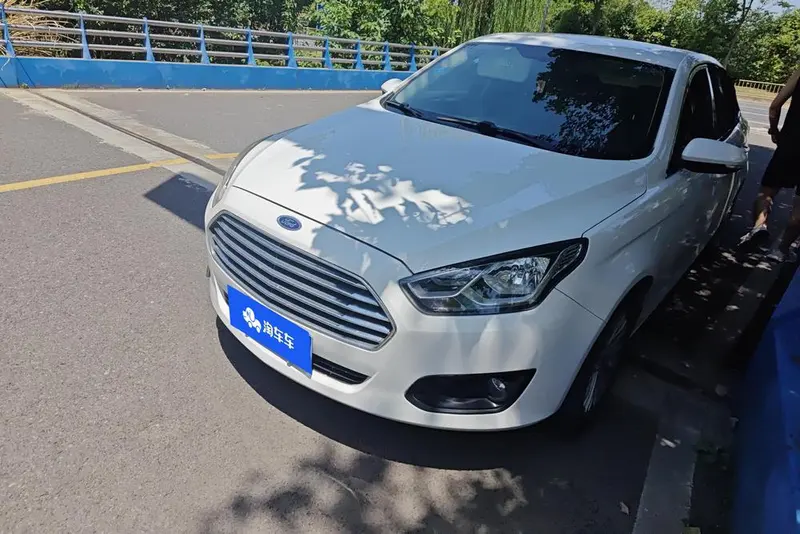 Ford Escort 1.5L Auto Comfort Version, 2017 — фото 1