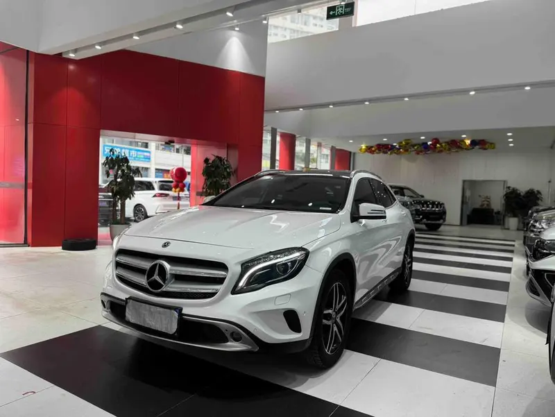 Mercedes-Benz GLA, 2016