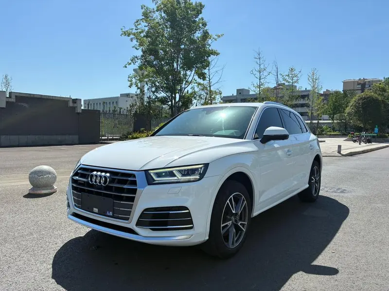 Audi Q5L, 2020