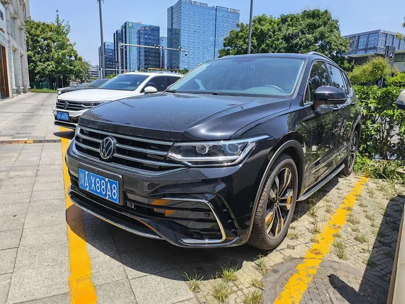 Volkswagen Tiguan L 330TSI 2WD R-Line Edition, 2024 — фото 1