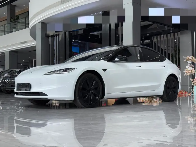 Tesla Model 3 Long Range AWD Edition, 2023 — фото 1