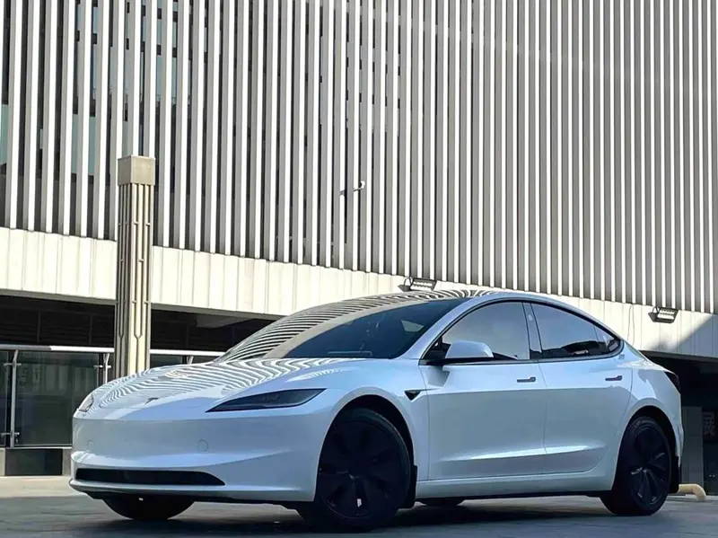 Tesla Model 3 Edition, 2025 — фото 1