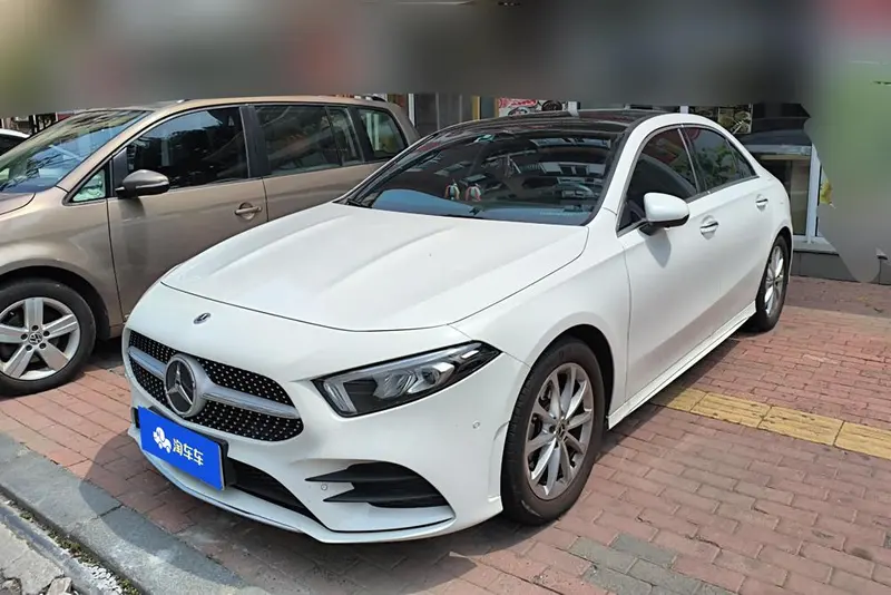 Mercedes-Benz A-Class Facelift A 200 L Sport Fashion Edition, 2022 — фото 1