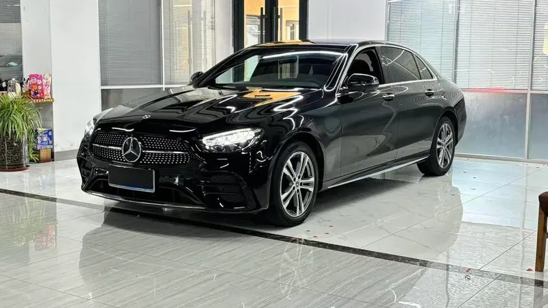 Mercedes-Benz E-Class, 2022