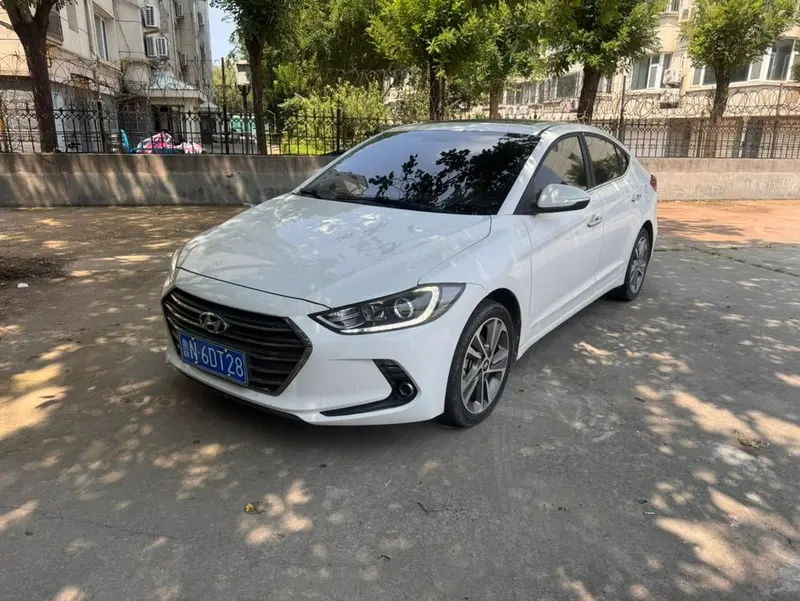 Hyundai Elantra Lingdong, 2016