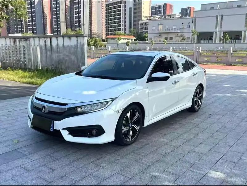 Honda Civic 220TURBO CVT Premium Edition, 2016 — фото 1