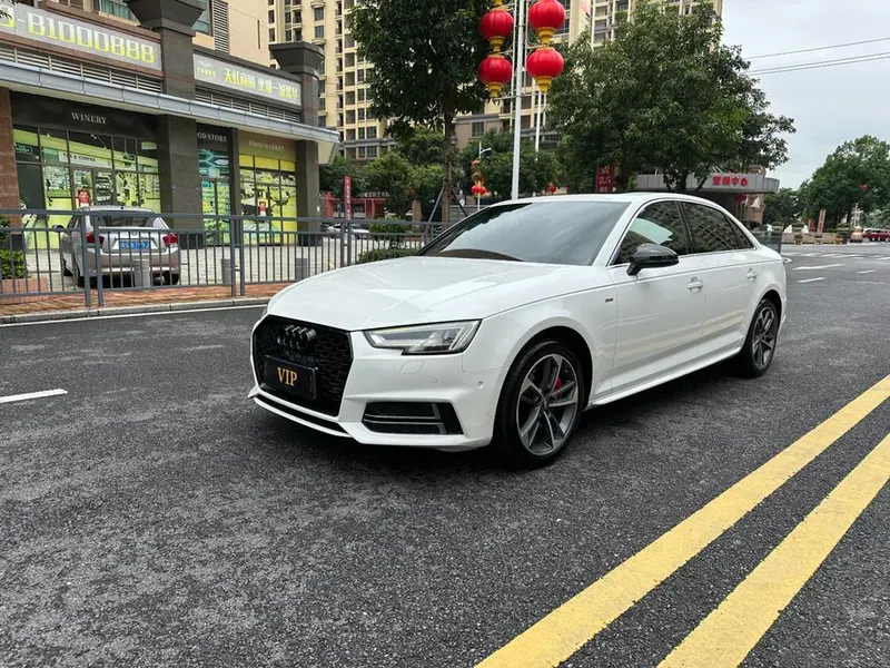 Audi A4L 30 Version 45 TFSI quattro Sport Version, 2018 — фото 1