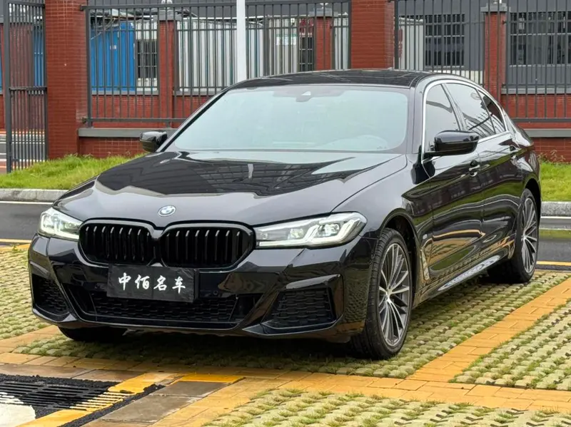 BMW 5-Series, 2021