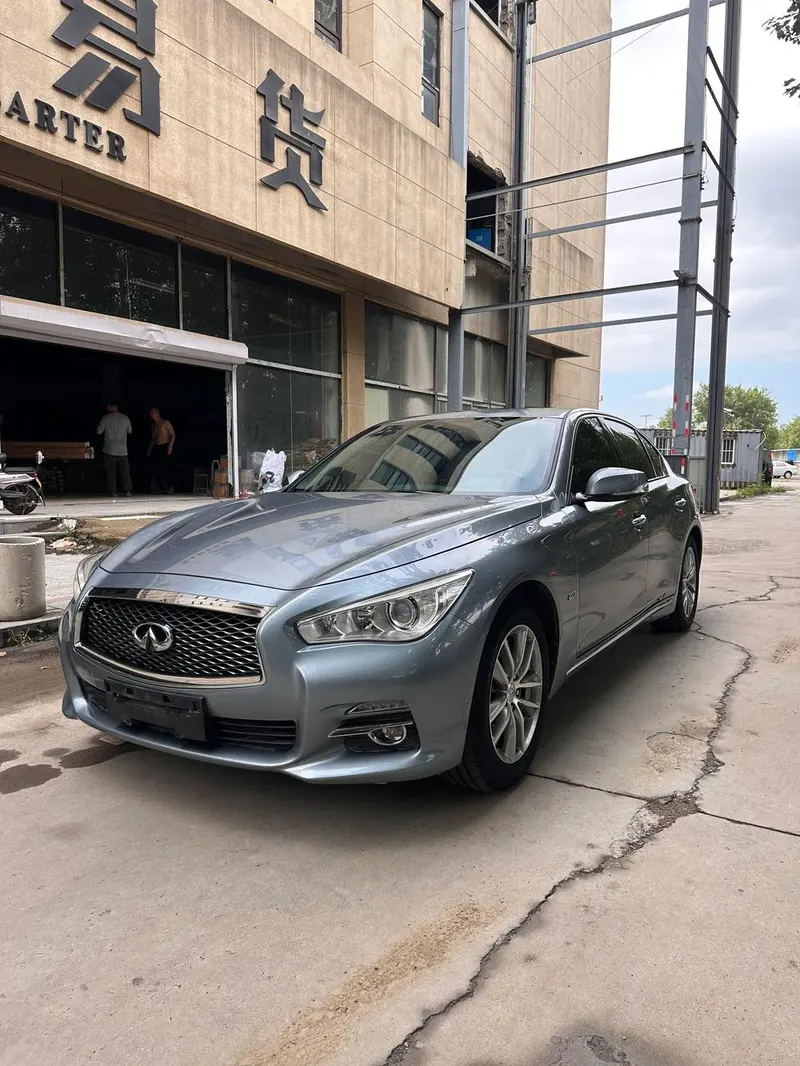 Infiniti Q50L, 2015