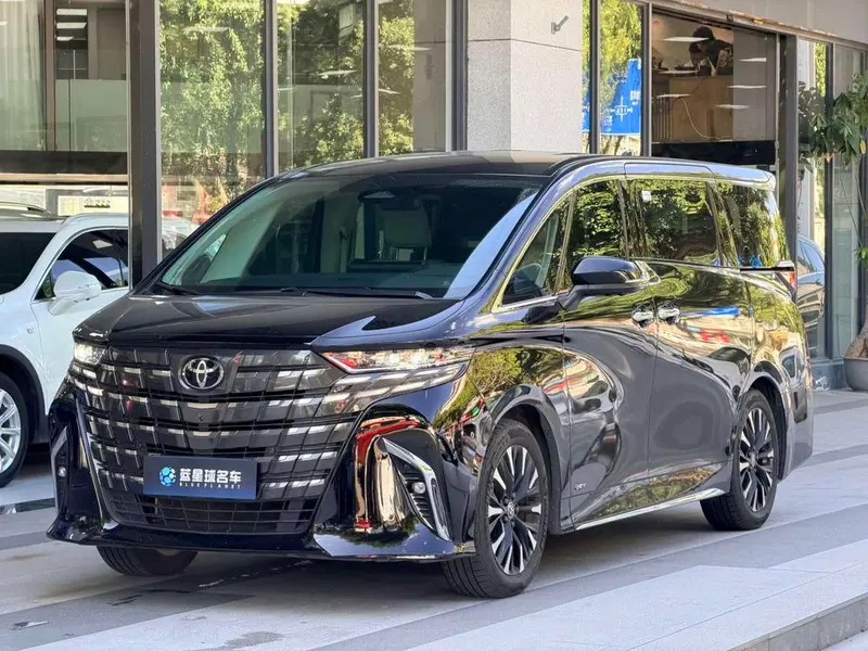 Toyota Alphard, 2024