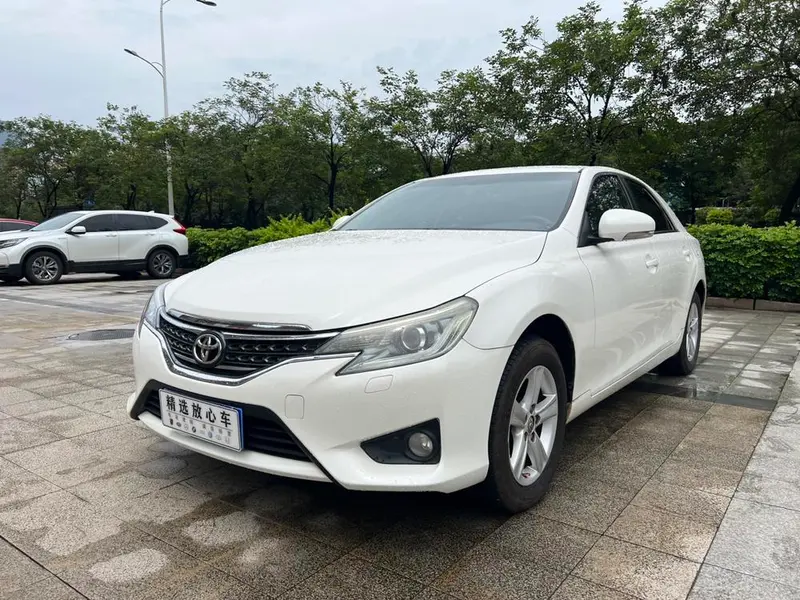 Toyota Reiz, 2013