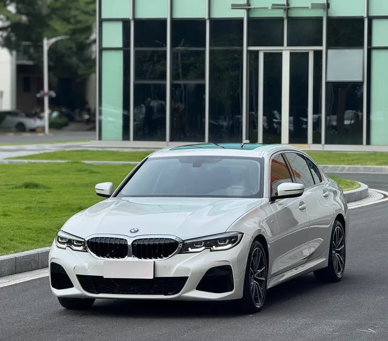 BMW 3-Series, 2022