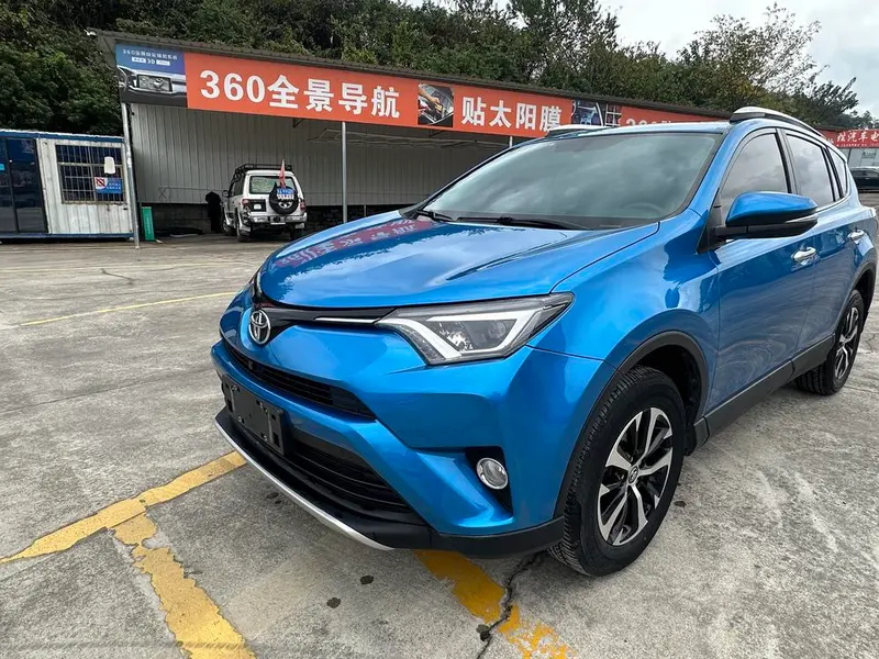 Toyota RAV4 2.0L CVT 4WD Sharp Edition, 2016 — фото 1
