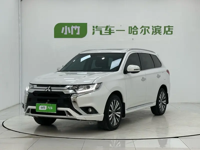 Mitsubishi Outlander, 2021