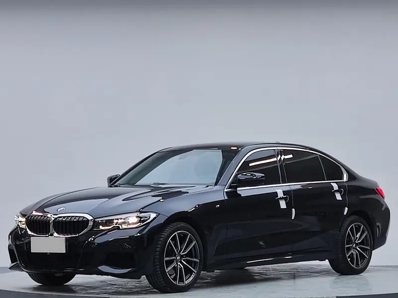 BMW 3-Series, 2022
