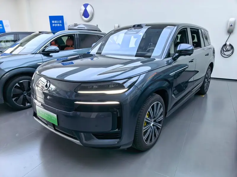 Denza N9 DM, 2025