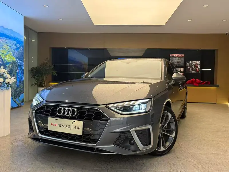 Audi A4L 40 TFSI Fashion Version, 2020 — фото 1