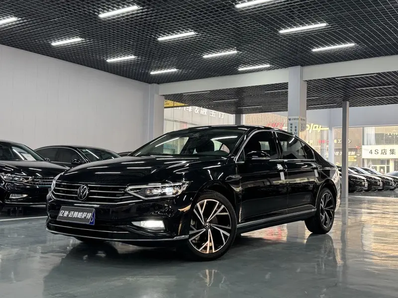 Volkswagen Magotan 330TSI DSG 30 Anniversary Edition, 2021 — фото 1