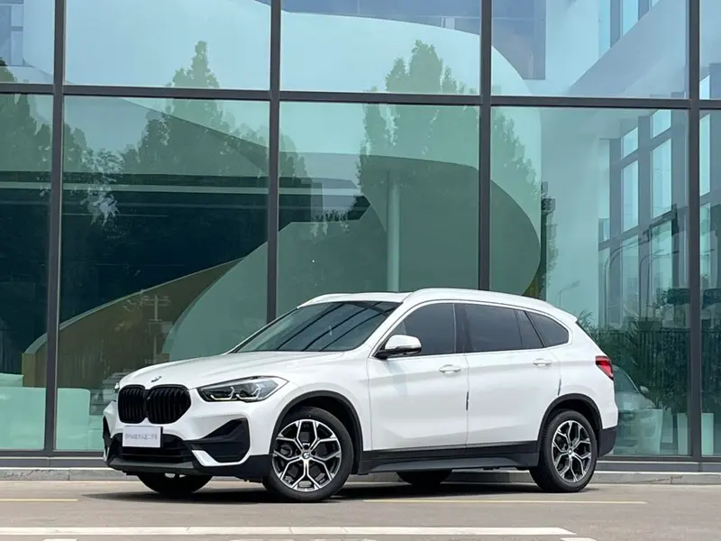 BMW X1 sDrive25Li Leading Version, 2022 — фото 1