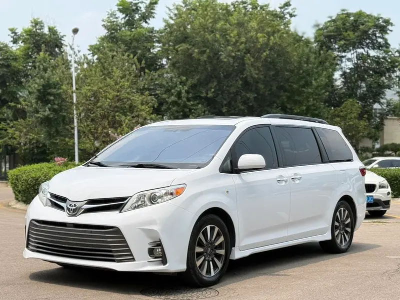 Toyota Sienna, 2020