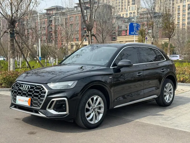 Audi Q5L, 2022