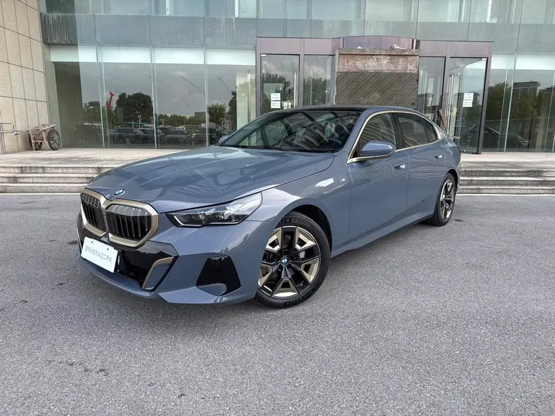 BMW 5-Series, 2024