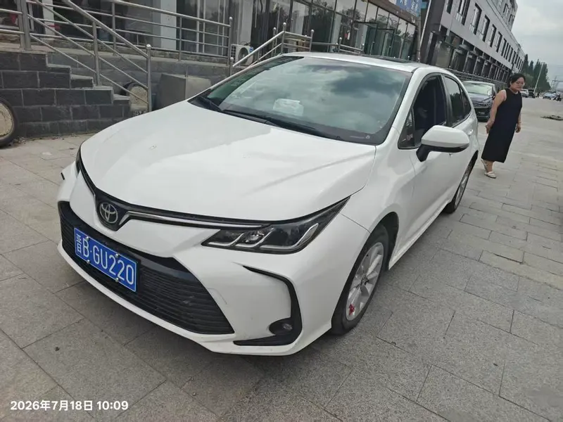 Toyota Corolla 1.2T S-CVT Elite Edition, 2021 — фото 1