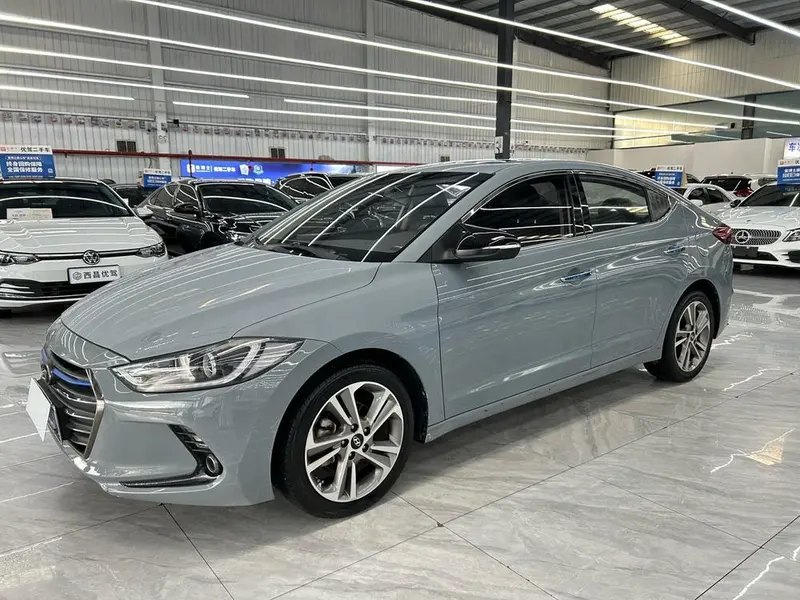 Hyundai Elantra Lingdong, 2016
