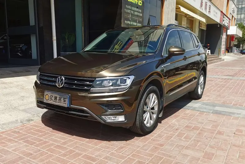 Volkswagen Tiguan L 330TSI Auto 2WD Style Edition, 2017 — фото 1
