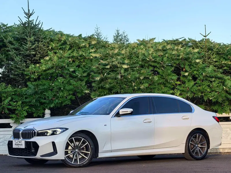BMW 3-Series, 2023