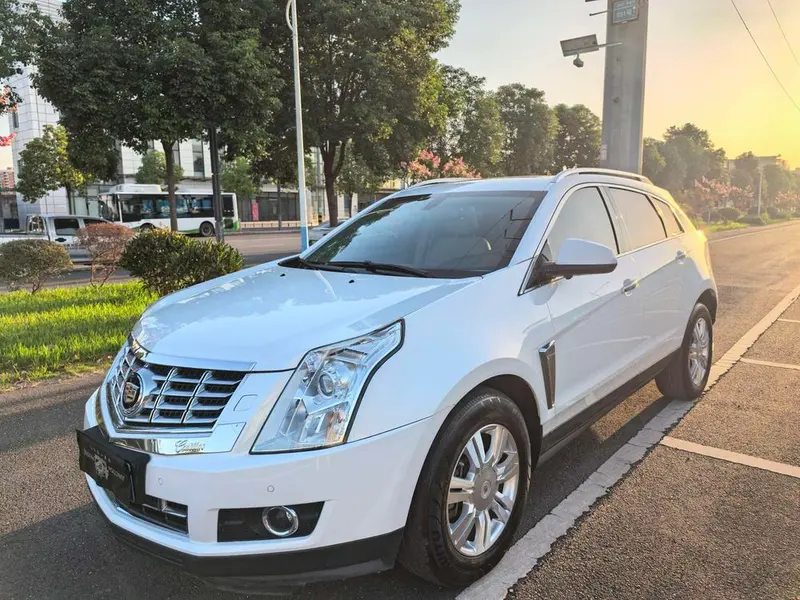 Cadillac SRX 3.0L Comfort Version, 2014 — фото 1