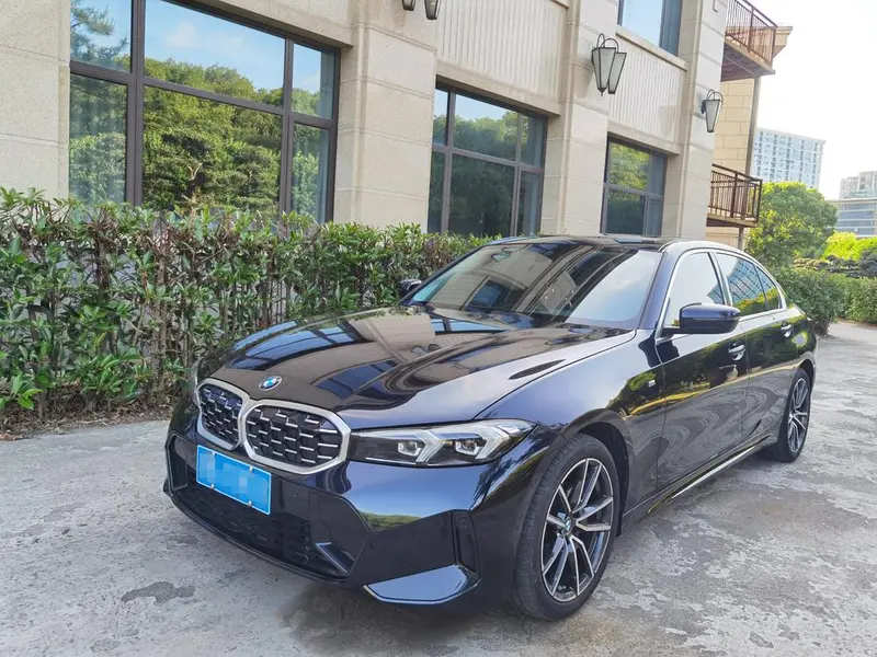 BMW 3-Series, 2025