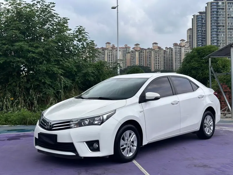 Toyota Corolla 1.6L CVT GL, 2014 — фото 1
