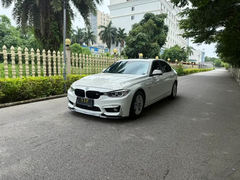 BMW 3-Series, 2015