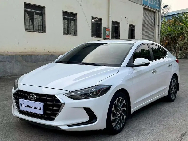 Hyundai Elantra Lingdong, 2020