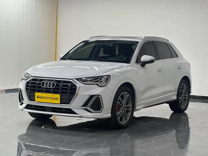Audi Q3, 2022