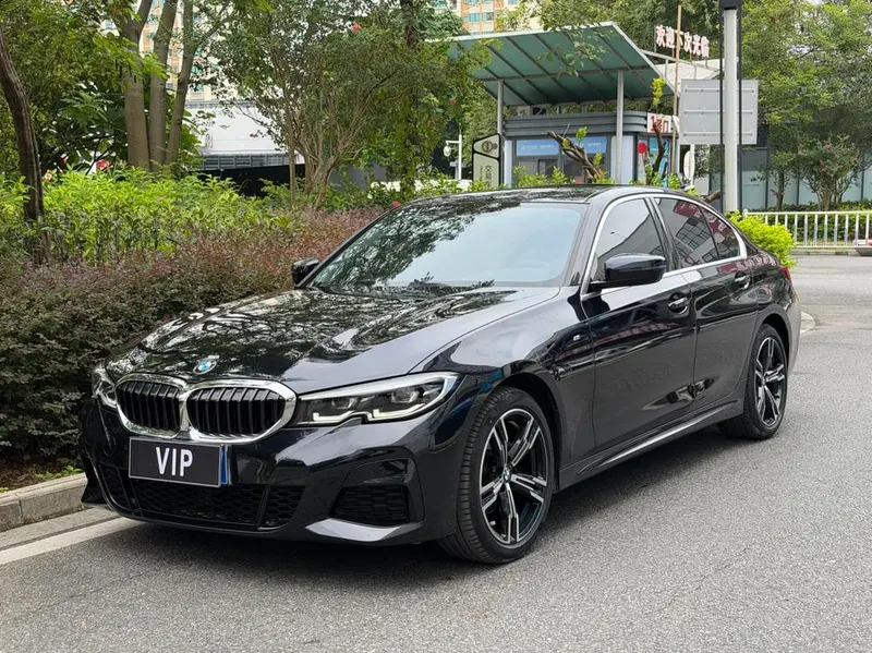 BMW 3-Series, 2022