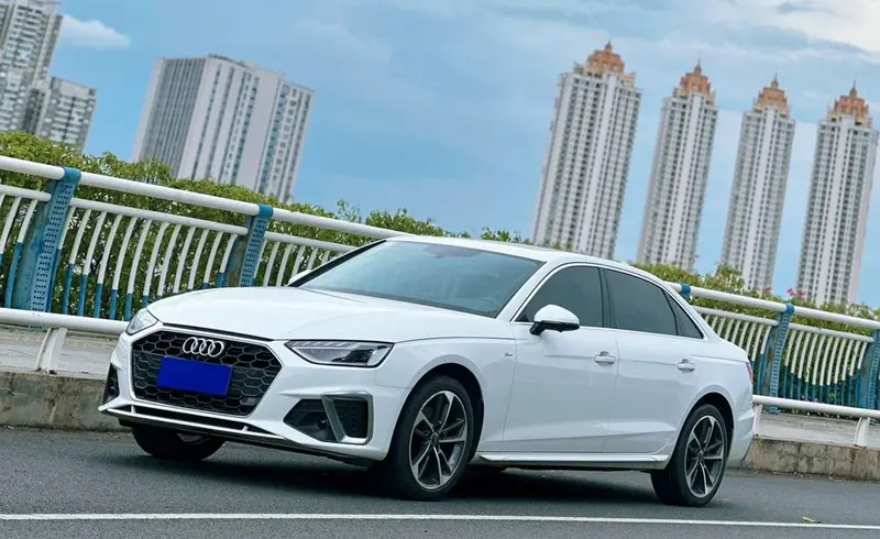 Audi A4L 40 TFSI Fashion Version, 2022 — фото 1