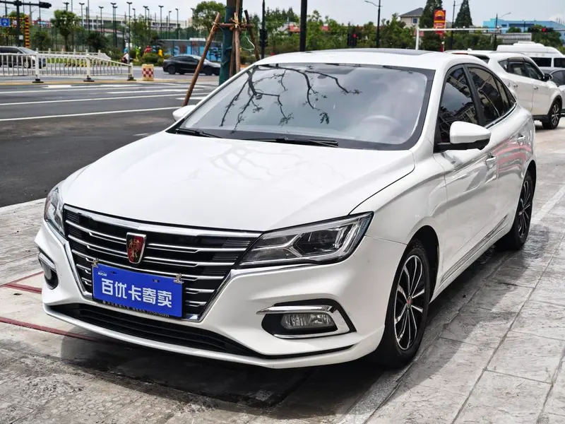 Roewe i5 1.5L Auto 4G Connected Flagship Edition, 2020 — фото 1