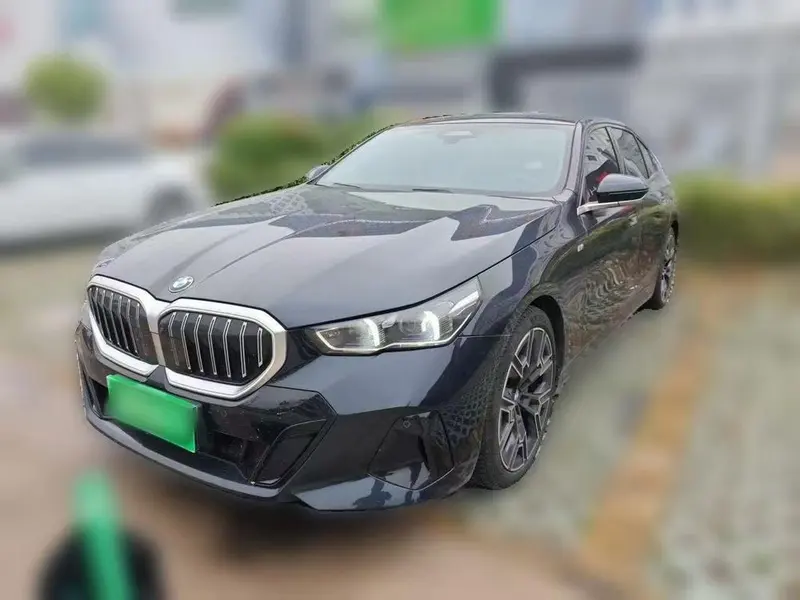 BMW 5-Series, 2025